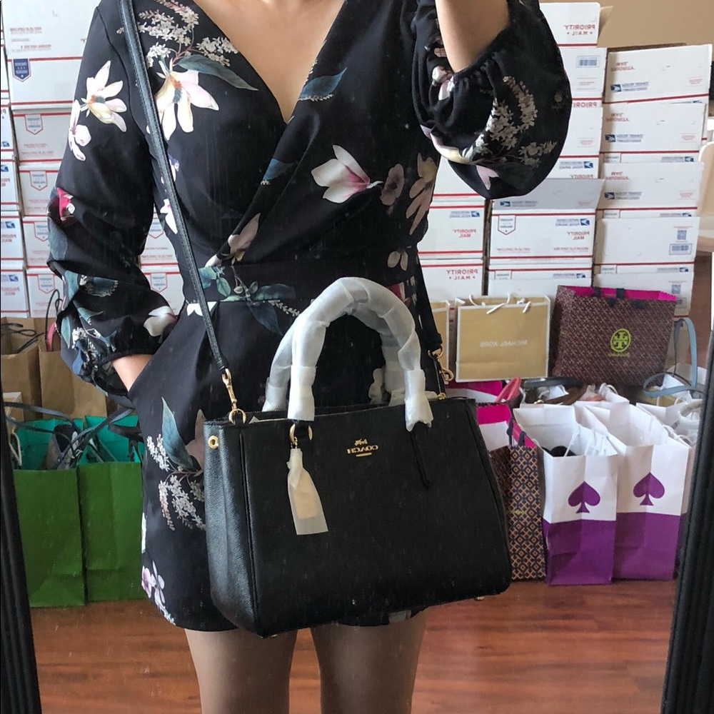 ❤️👜NWT Coach tote❤️ - Picture 3 of 8